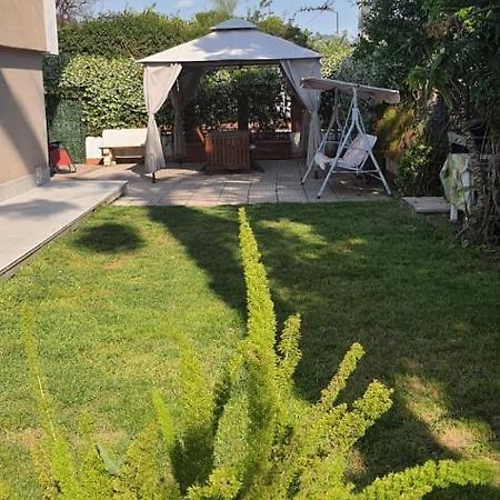 La Casa Di Barry Panzió Pozzuoli Kültér fotó