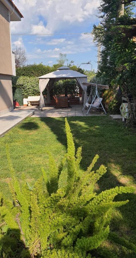 La Casa Di Barry Panzió Pozzuoli Kültér fotó